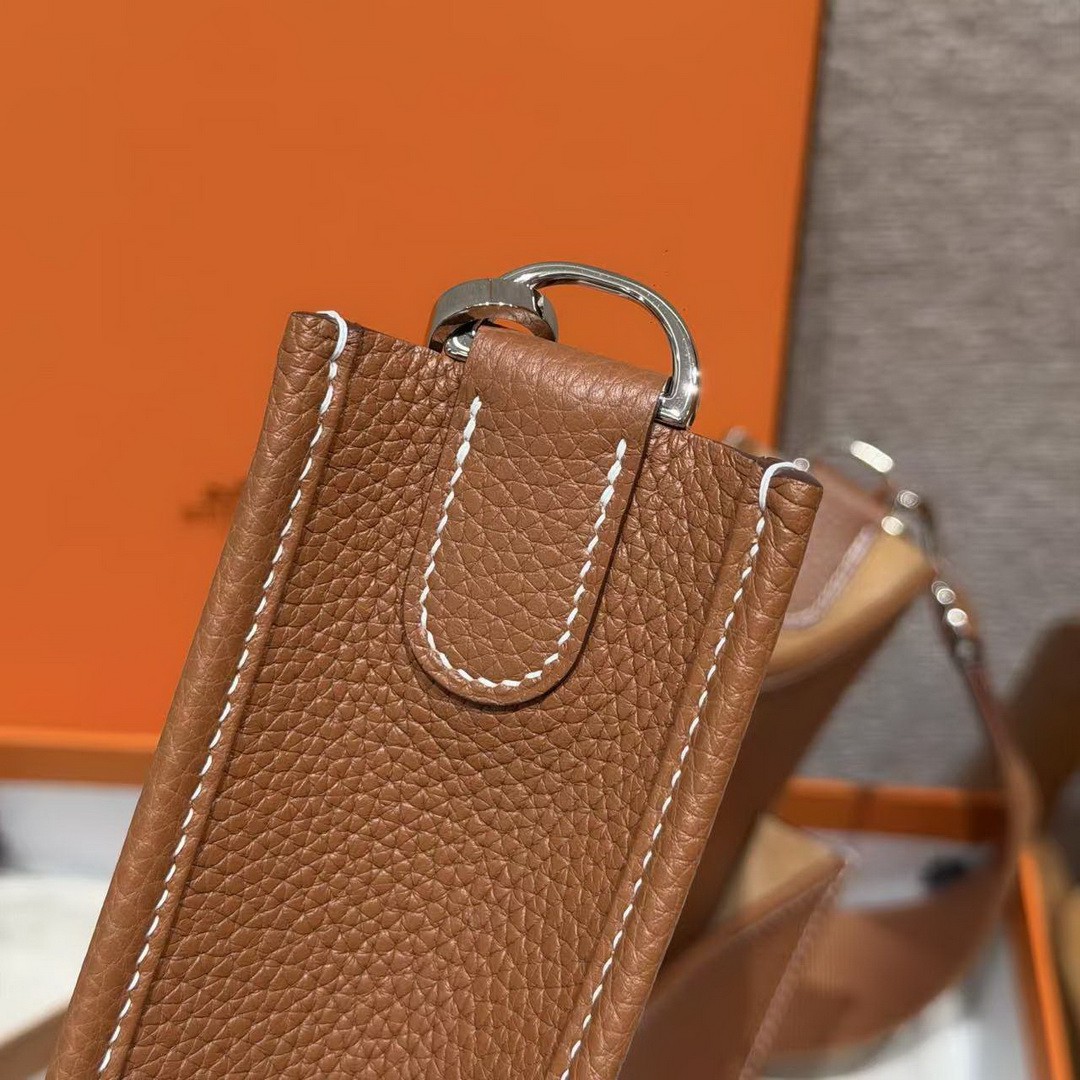 Hermes Evelyne 29 CM Bag Handmade In Taurillon Clemence Leather Silver Hardware 37 Gold - Image 8