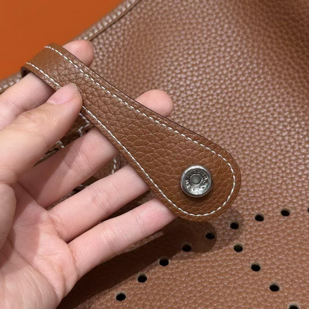 Hermes Evelyne 29 CM Bag Handmade In Taurillon Clemence Leather Silver Hardware 37 Gold - Image 6