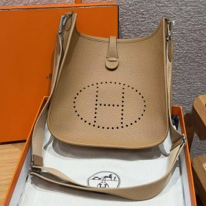 Hermes Evelyne 29 CM Bag Handmade In Taurillon Clemence Leather Silver Hardware 4B Biscuit