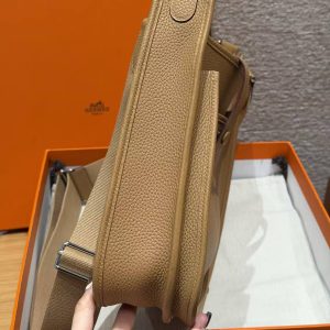 Hermes Evelyne 29 CM Bag Handmade In Taurillon Clemence Leather Silver Hardware 4B Biscuit - Image 2
