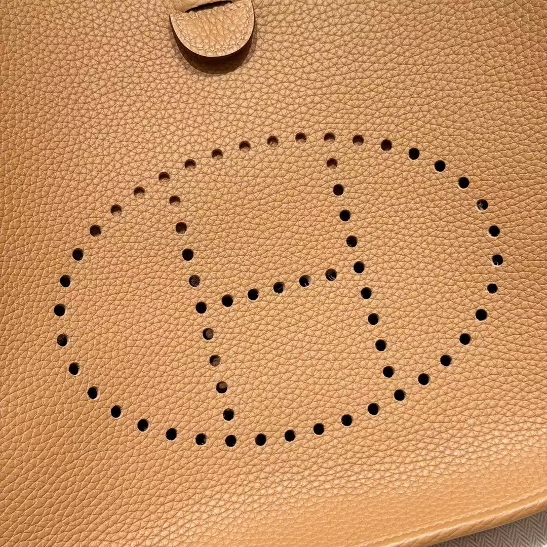 Hermes Evelyne 29 CM Bag Handmade In Taurillon Clemence Leather Silver Hardware 4B Biscuit - Image 10