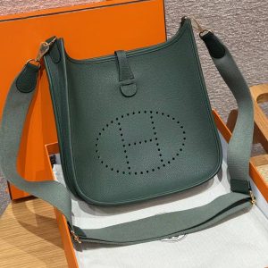 Hermes Evelyne 29 CM Bag Handmade In Taurillon Clemence Leather Gold Hardware 65 Vert Moyen