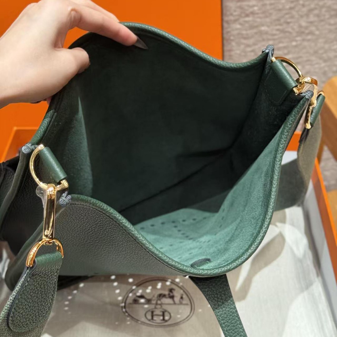Hermes Evelyne 29 CM Bag Handmade In Taurillon Clemence Leather Gold Hardware 65 Vert Moyen - Image 15