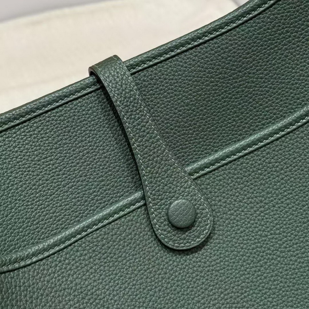 Hermes Evelyne 29 CM Bag Handmade In Taurillon Clemence Leather Gold Hardware 65 Vert Moyen - Image 11