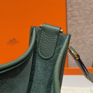 Hermes Evelyne 29 CM Bag Handmade In Taurillon Clemence Leather Gold Hardware 65 Vert Moyen - Image 7
