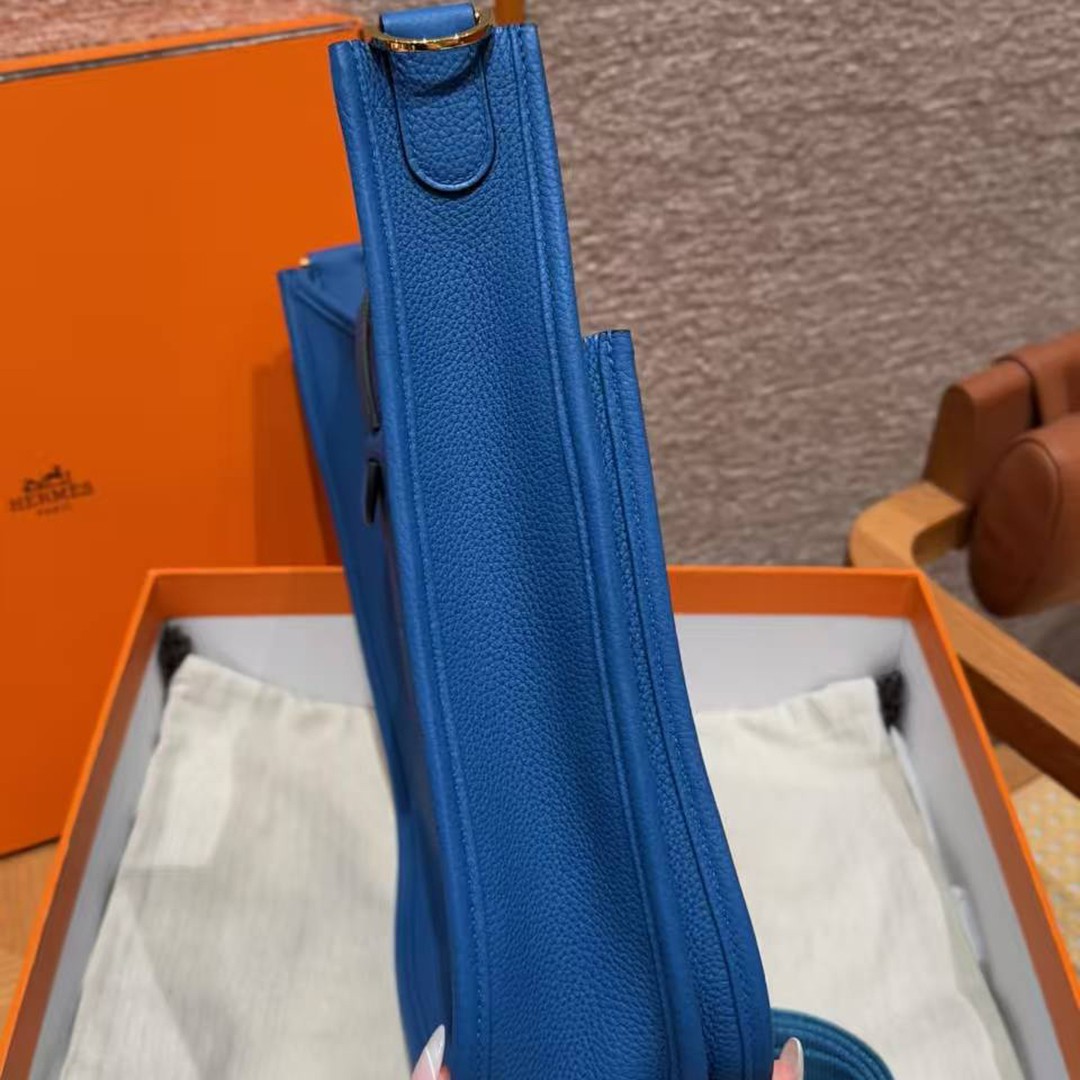 Hermes Evelyne 29 CM Bag Handmade In Taurillon Clemence Leather Gold Hardware 71 Blue France - Image 15