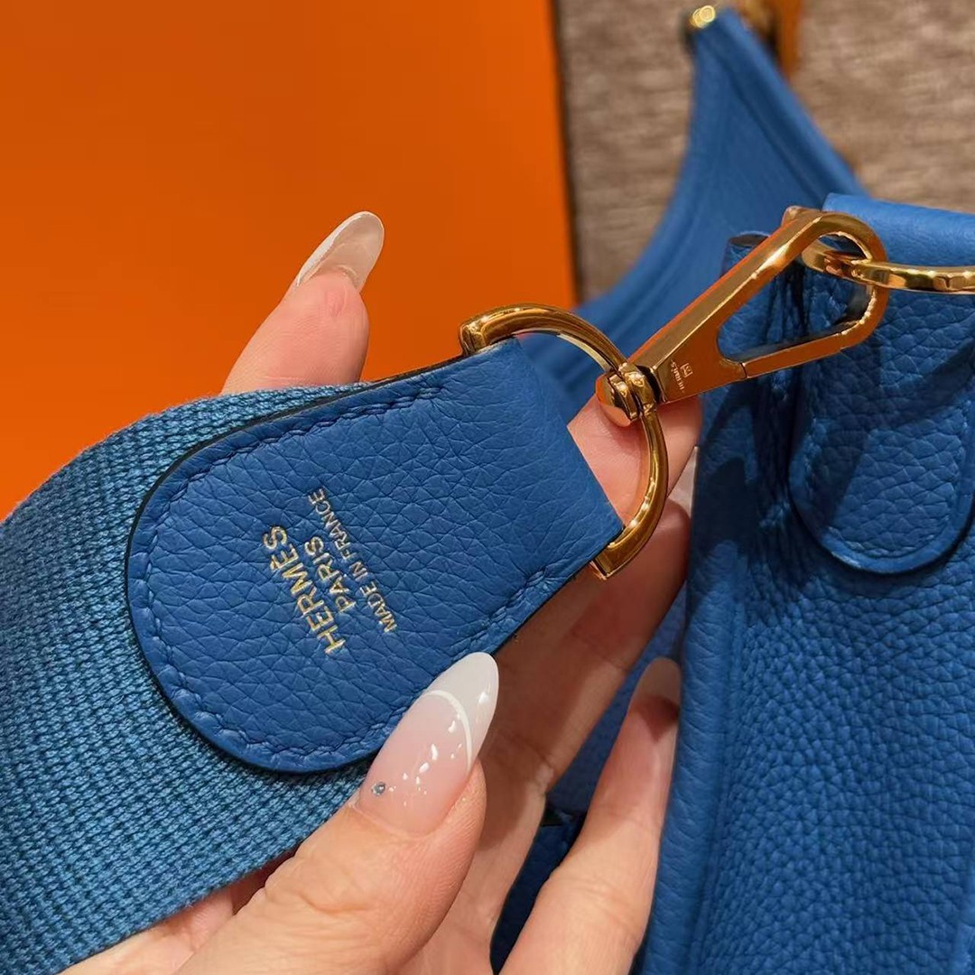 Hermes Evelyne 29 CM Bag Handmade In Taurillon Clemence Leather Gold Hardware 71 Blue France - Image 14