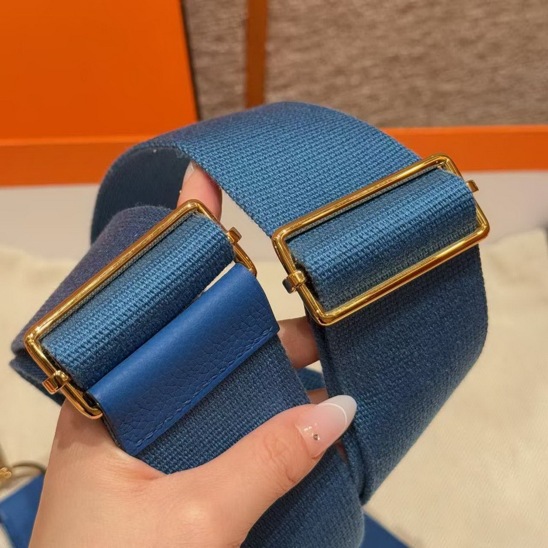 Hermes Evelyne 29 CM Bag Handmade In Taurillon Clemence Leather Gold Hardware 71 Blue France - Image 4