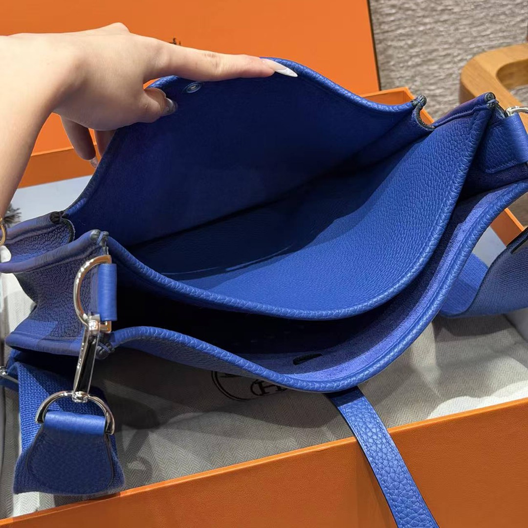 Hermes Evelyne 29 CM Bag Handmade In Taurillon Clemence Leather Silver Hardware 7T Blue Electric - Image 17