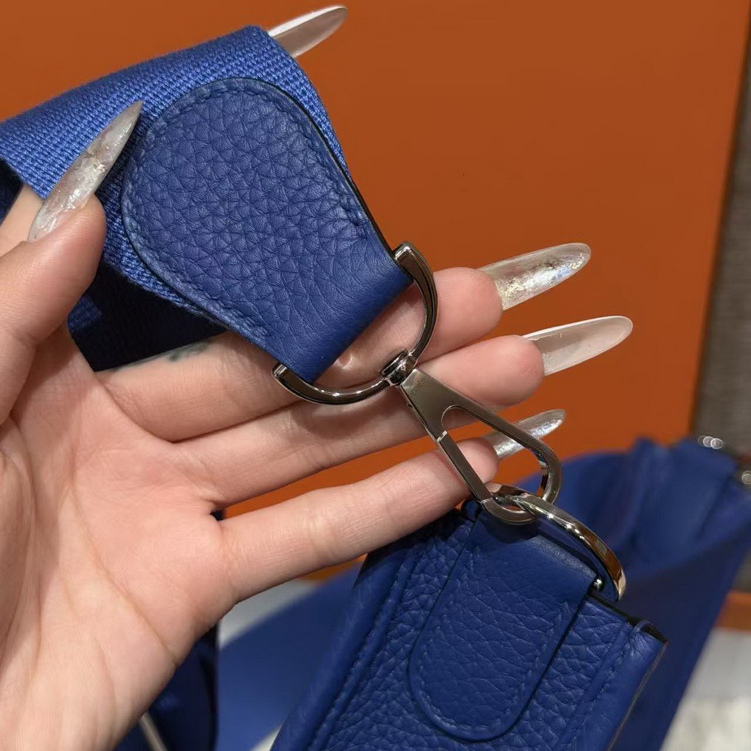 Hermes Evelyne 29 CM Bag Handmade In Taurillon Clemence Leather Silver Hardware 7T Blue Electric - Image 10