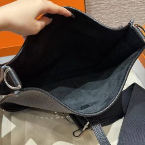 Hermes Evelyne 29 CM Bag Handmade In Taurillon Clemence Leather Silver Hardware 89 Nior - Image 13