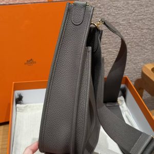 Hermes Evelyne 29 CM Bag Handmade In Taurillon Clemence Leather Gold Hardware 8F Etain - Image 16
