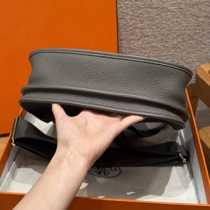 Hermes Evelyne 29 CM Bag Handmade In Taurillon Clemence Leather Gold Hardware 8F Etain - Image 15