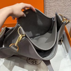 Hermes Evelyne 29 CM Bag Handmade In Taurillon Clemence Leather Gold Hardware 8F Etain - Image 13