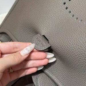 Hermes Evelyne 29 CM Bag Handmade In Taurillon Clemence Leather Gold Hardware 8F Etain - Image 11