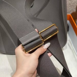 Hermes Evelyne 29 CM Bag Handmade In Taurillon Clemence Leather Gold Hardware 8F Etain - Image 8