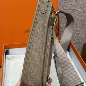 Hermes Evelyne 29 CM Bag Handmade In Taurillon Clemence Leather Silver Hardware 8Q Beige Marfa - Image 16