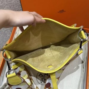 Hermes Evelyne 29 CM Bag Handmade In Taurillon Clemence Leather Silver Hardware 9R Lime - Image 15