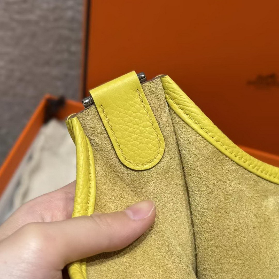 Hermes Evelyne 29 CM Bag Handmade In Taurillon Clemence Leather Silver Hardware 9R Lime - Image 6