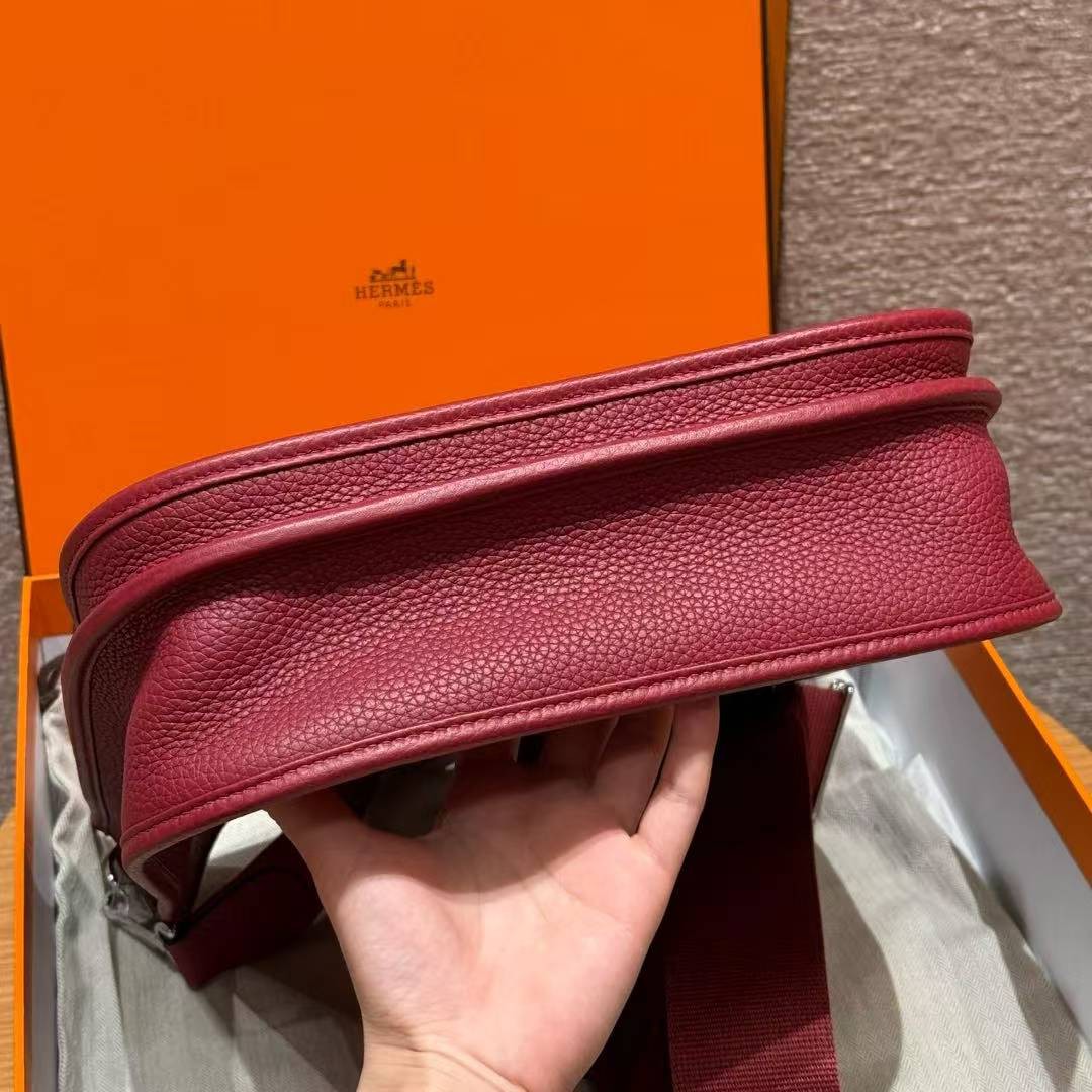 Hermes Evelyne 29 CM Bag Handmade In Taurillon Clemence Leather Silver Hardware B5 Ruby - Image 15