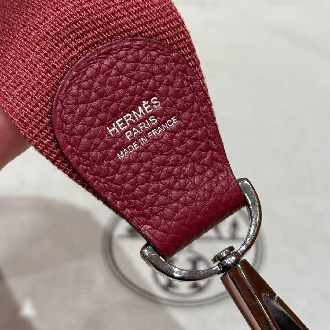 Hermes Evelyne 29 CM Bag Handmade In Taurillon Clemence Leather Silver Hardware B5 Ruby - Image 4