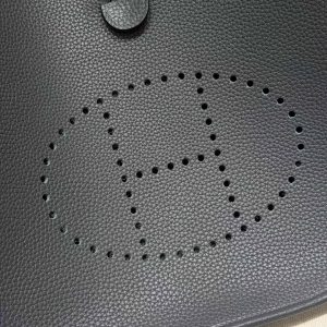 Hermes Evelyne 29 CM Bag Handmade In Taurillon Clemence Leather Silver Hardware H0 Girs Misty - Image 11