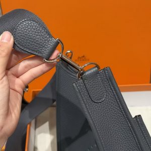 Hermes Evelyne 29 CM Bag Handmade In Taurillon Clemence Leather Silver Hardware H0 Girs Misty - Image 9