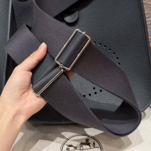 Hermes Evelyne 29 CM Bag Handmade In Taurillon Clemence Leather Silver Hardware H0 Girs Misty - Image 8