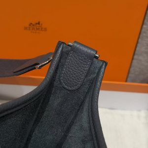 Hermes Evelyne 29 CM Bag Handmade In Taurillon Clemence Leather Silver Hardware H0 Girs Misty - Image 5