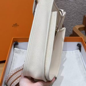 Hermes Evelyne 29 CM Bag Handmade In Taurillon Clemence Leather Gold Hardware I2 Nata - Image 13
