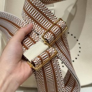 Hermes Evelyne 29 CM Bag Handmade In Taurillon Clemence Leather Gold Hardware I2 Nata - Image 7