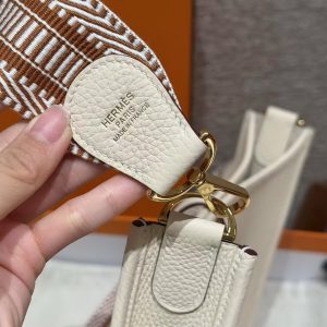 Hermes Evelyne 29 CM Bag Handmade In Taurillon Clemence Leather Gold Hardware I2 Nata - Image 5