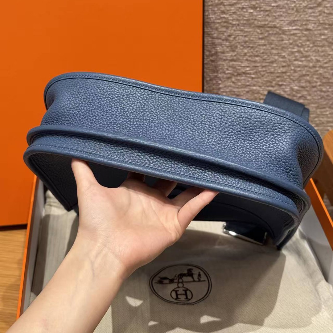 Hermes Evelyne 29 CM Bag Handmade In Taurillon Clemence Leather Silver Hardware R2 Blue Agate - Image 15
