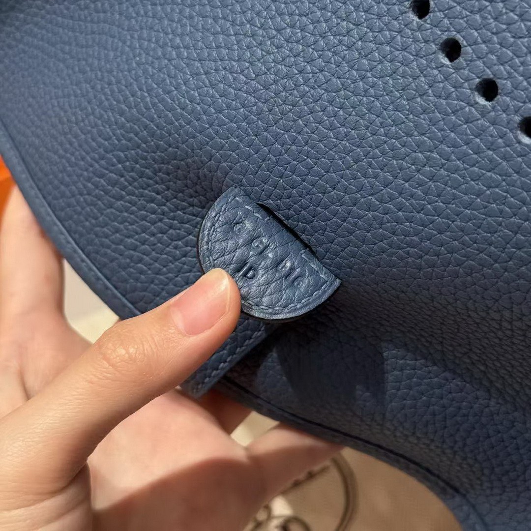 Hermes Evelyne 29 CM Bag Handmade In Taurillon Clemence Leather Silver Hardware R2 Blue Agate - Image 14