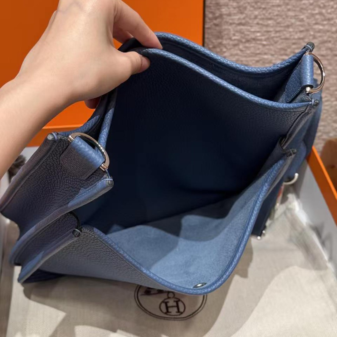 Hermes Evelyne 29 CM Bag Handmade In Taurillon Clemence Leather Silver Hardware R2 Blue Agate - Image 10