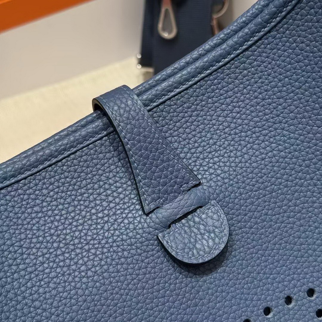 Hermes Evelyne 29 CM Bag Handmade In Taurillon Clemence Leather Silver Hardware R2 Blue Agate - Image 9