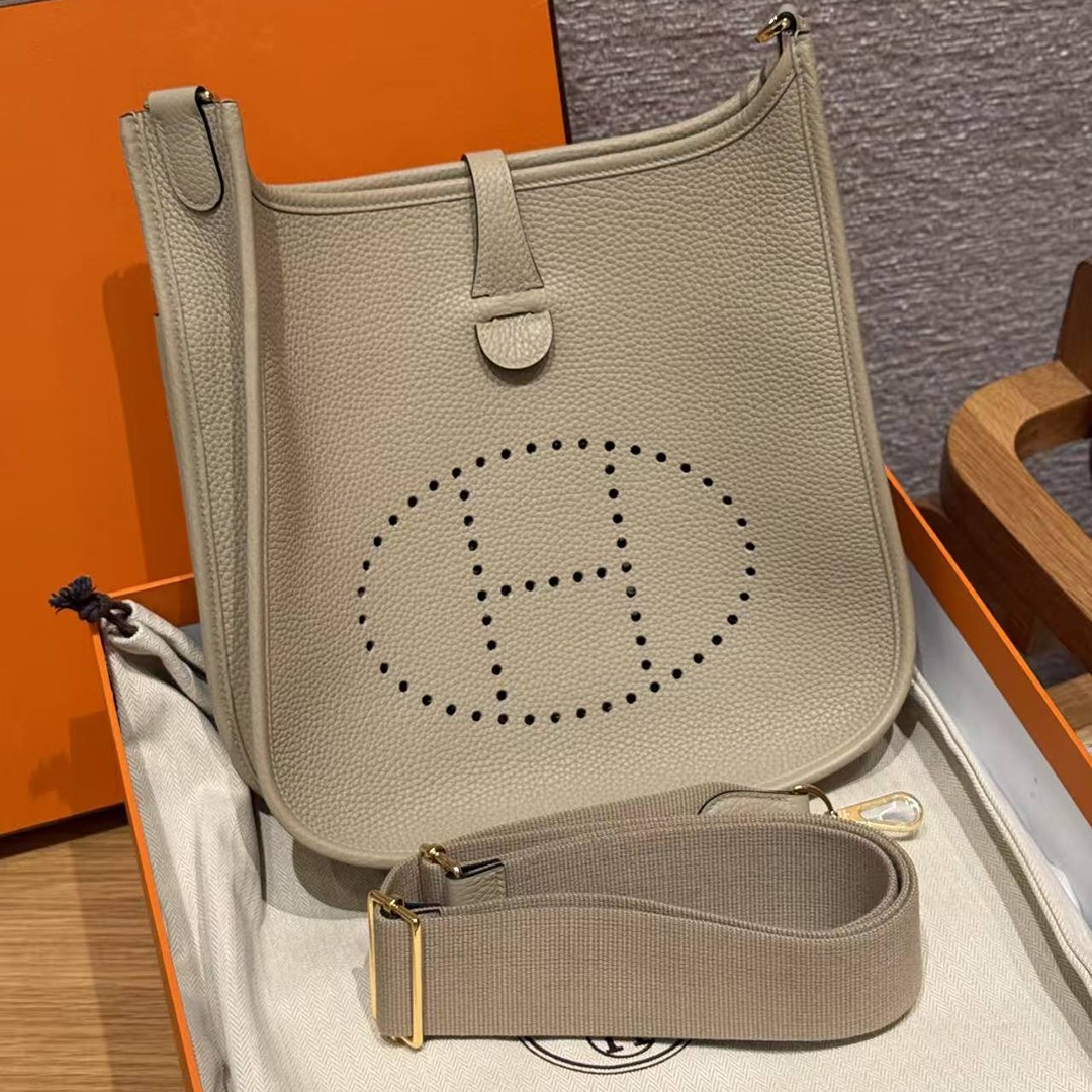 Hermes Evelyne 29 CM Bag Handmade In Taurillon Clemence Leather Gold Hardware S2 Trench - Image 2