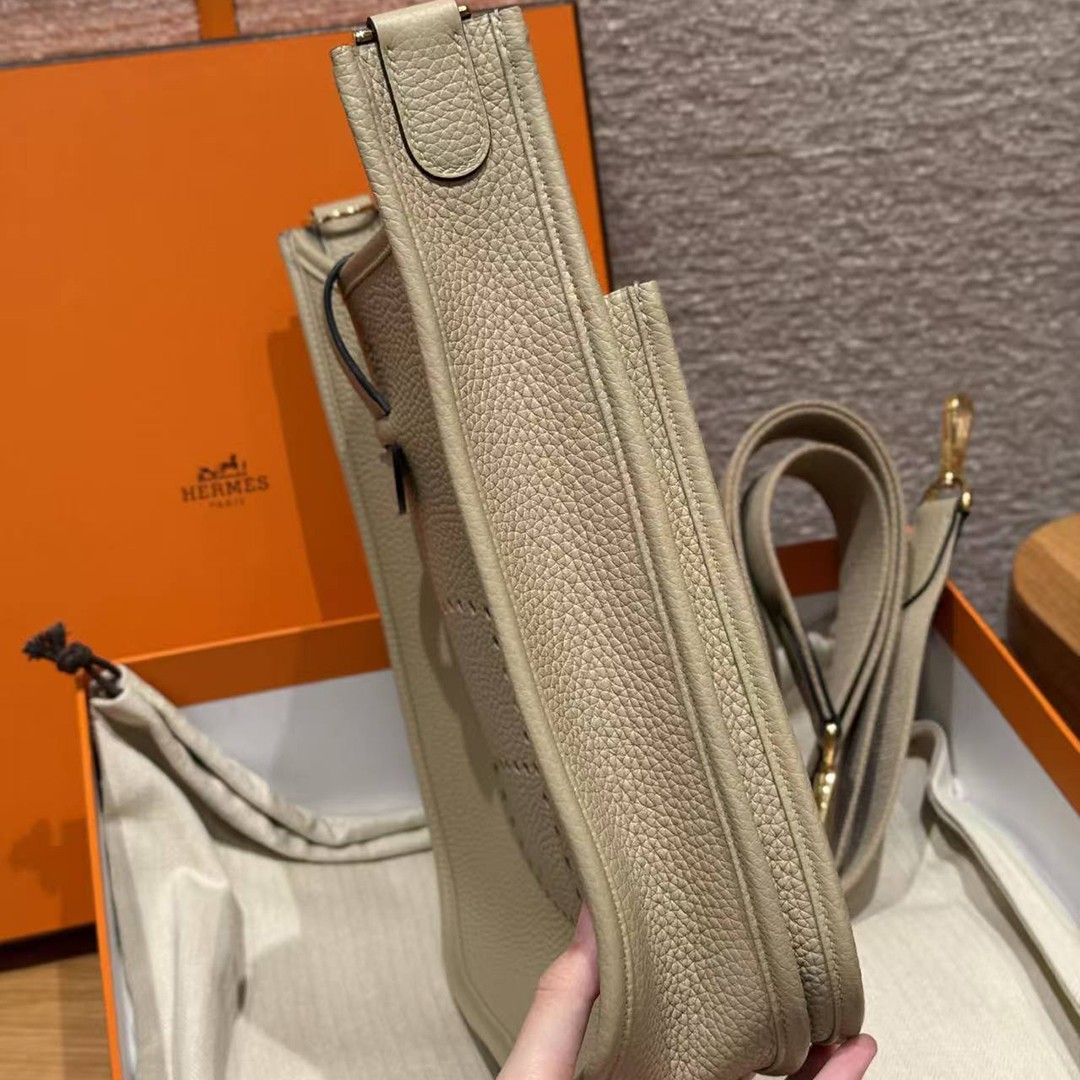 Hermes Evelyne 29 CM Bag Handmade In Taurillon Clemence Leather Gold Hardware S2 Trench - Image 19