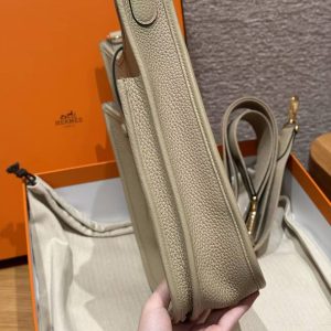Hermes Evelyne 29 CM Bag Handmade In Taurillon Clemence Leather Gold Hardware S2 Trench - Image 18