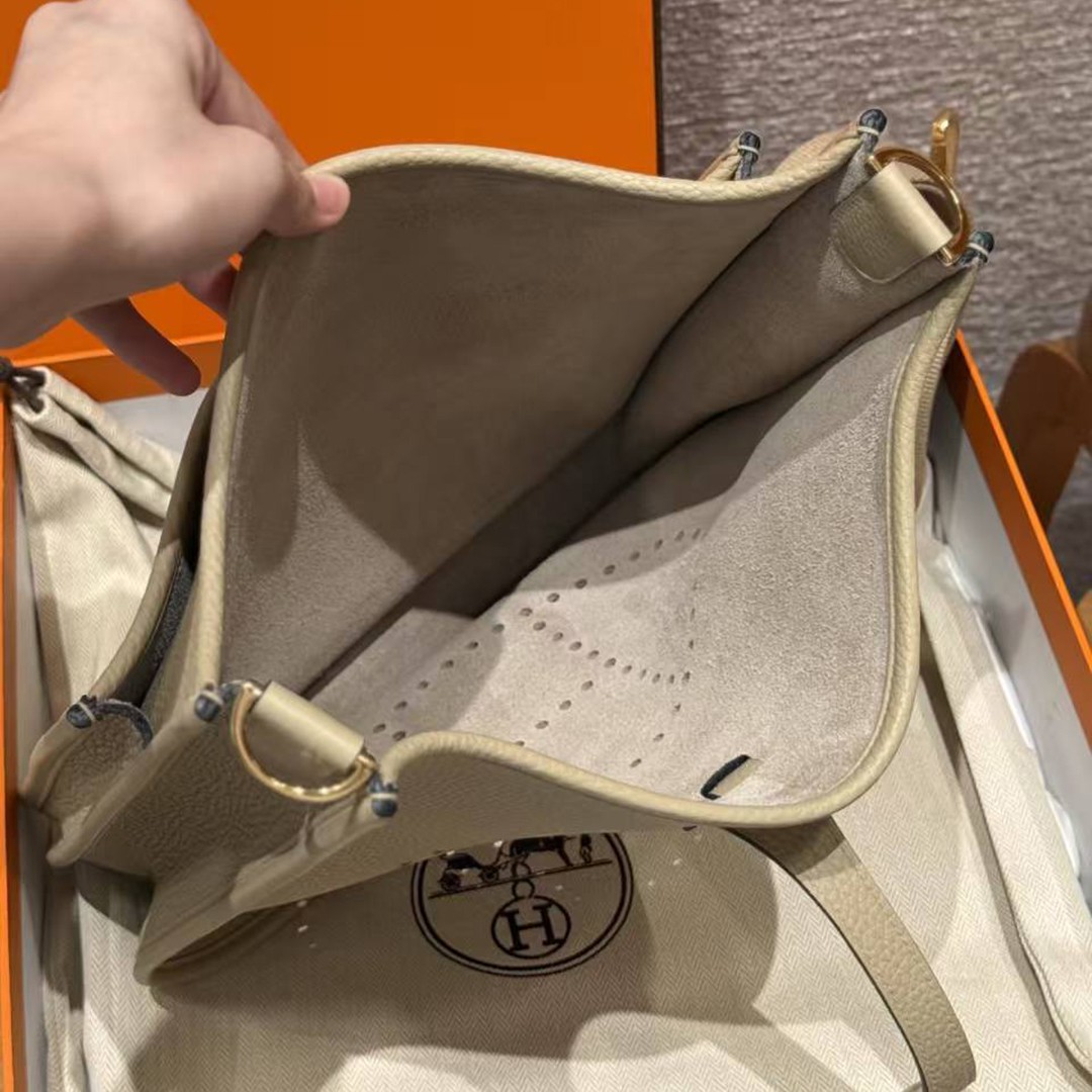 Hermes Evelyne 29 CM Bag Handmade In Taurillon Clemence Leather Gold Hardware S2 Trench - Image 16