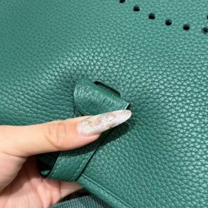 Hermes Evelyne 29 CM Bag Handmade In Taurillon Clemence Leather Gold Hardware U4 Vert Vertigo - Image 13