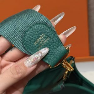 Hermes Evelyne 29 CM Bag Handmade In Taurillon Clemence Leather Gold Hardware U4 Vert Vertigo - Image 8