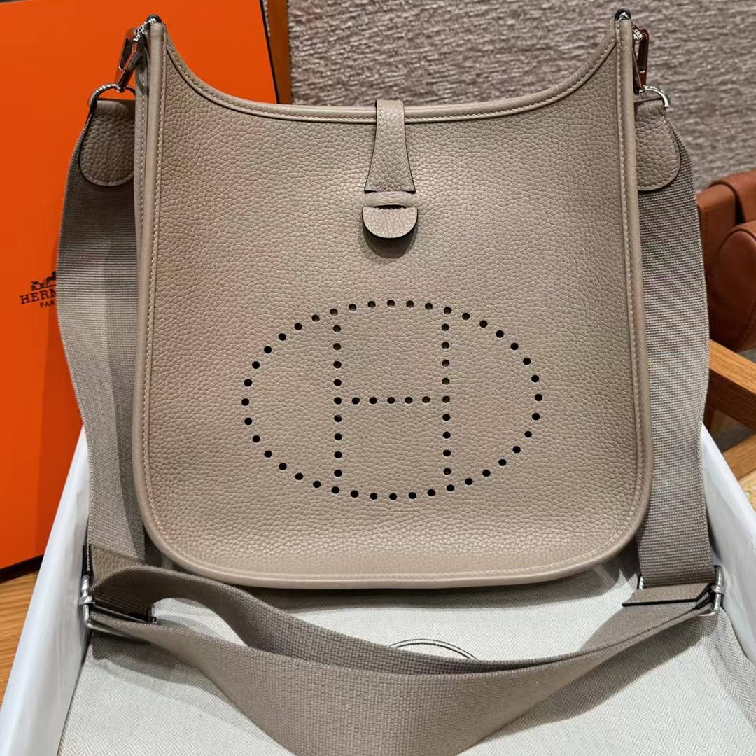 Hermes Evelyne 29 CM Bag Handmade In Taurillon Clemence Leather Silver Hardware ck81 Gris Tourerlle