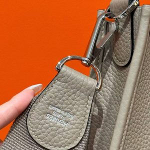 Hermes Evelyne 29 CM Bag Handmade In Taurillon Clemence Leather Silver Hardware ck81 Gris Tourerlle - Image 9