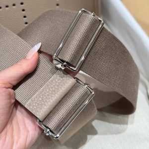Hermes Evelyne 29 CM Bag Handmade In Taurillon Clemence Leather Silver Hardware ck81 Gris Tourerlle - Image 4