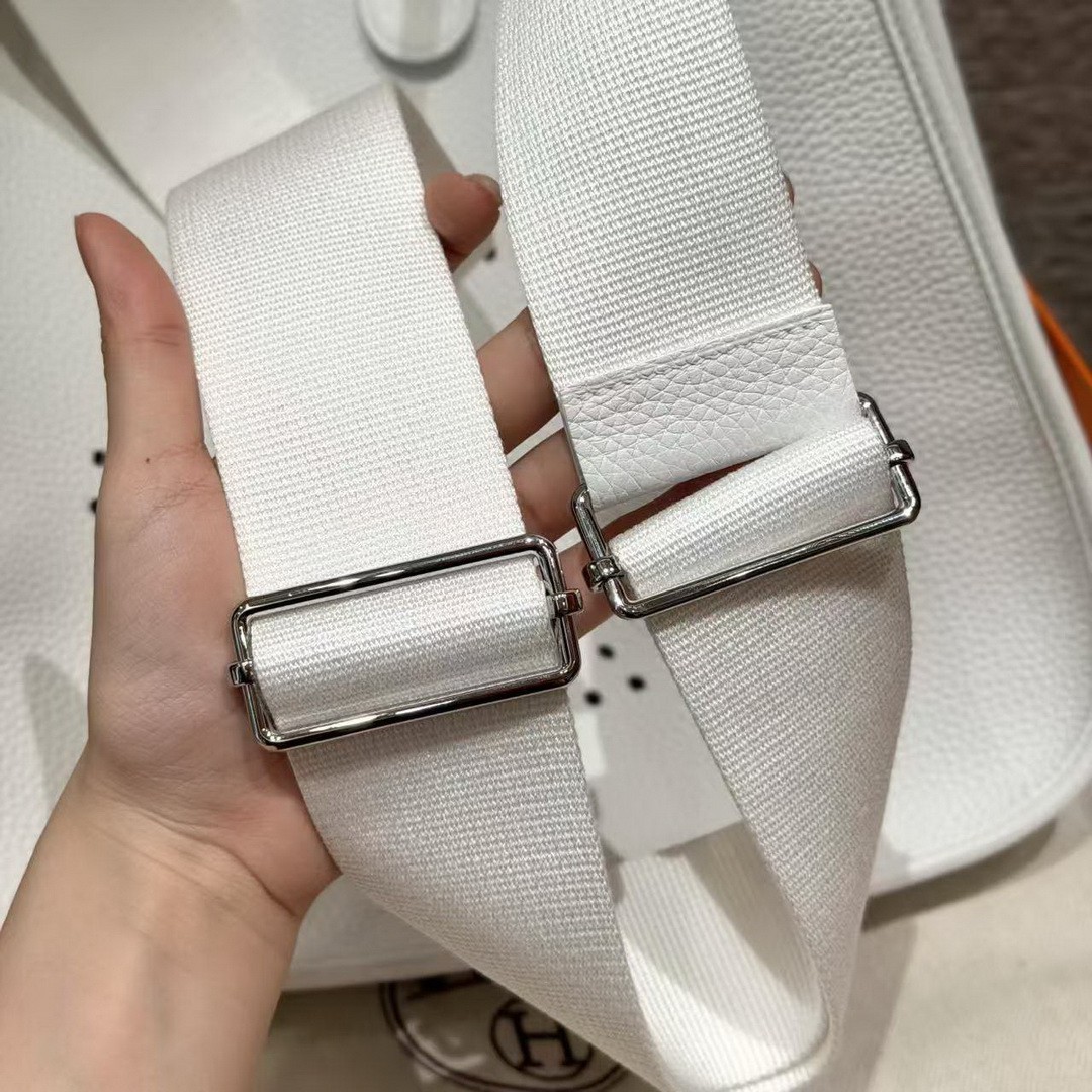Hermes Evelyne 33 CM Bag Handmade In Taurillon Clemence Leather Silver Hardware 01 Blanc - Image 14