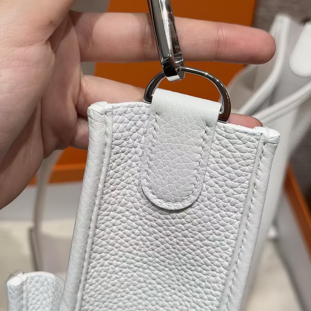 Hermes Evelyne 33 CM Bag Handmade In Taurillon Clemence Leather Silver Hardware 01 Blanc - Image 13