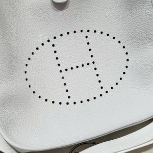 Hermes Evelyne 33 CM Bag Handmade In Taurillon Clemence Leather Silver Hardware 01 Blanc - Image 9