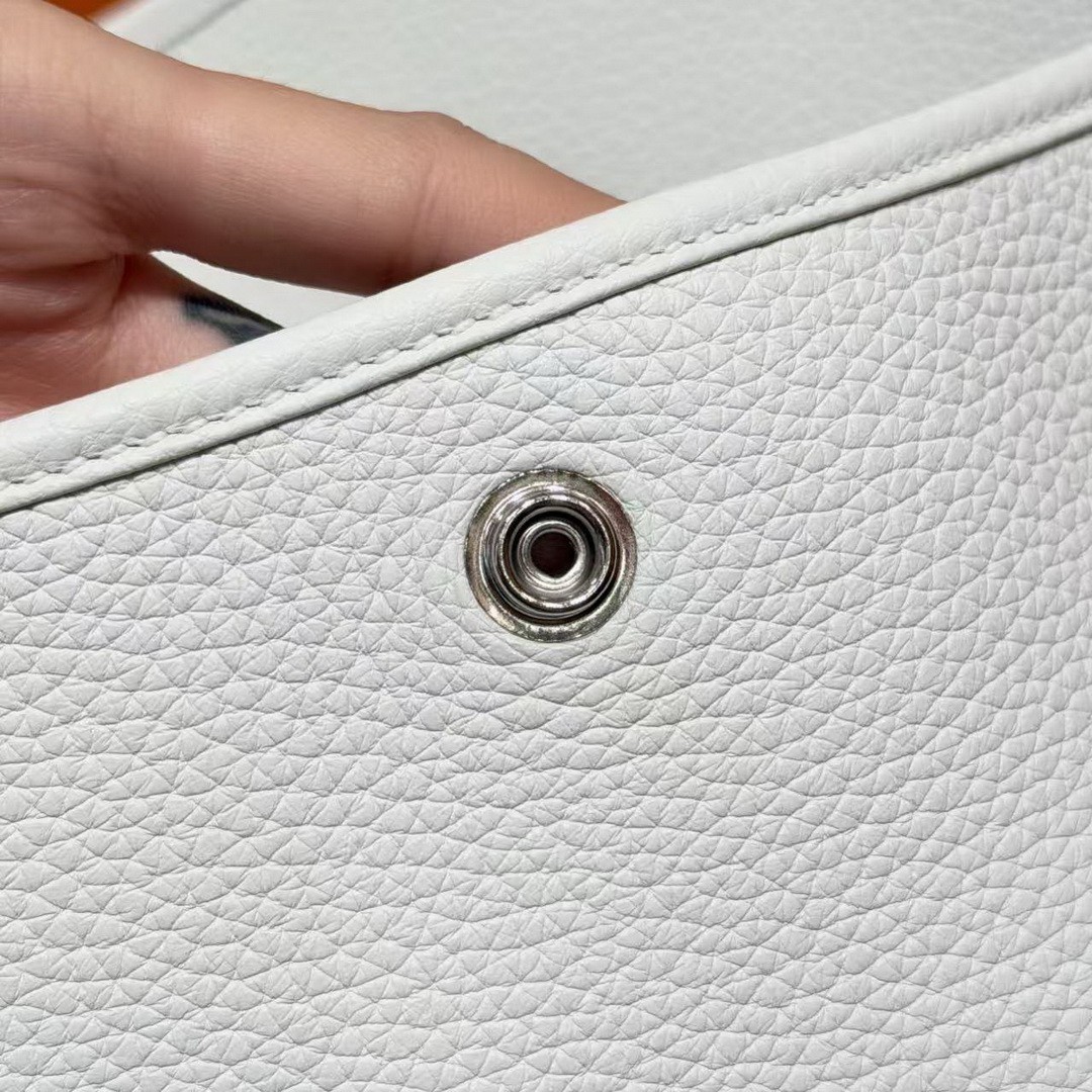 Hermes Evelyne 33 CM Bag Handmade In Taurillon Clemence Leather Silver Hardware 01 Blanc - Image 4