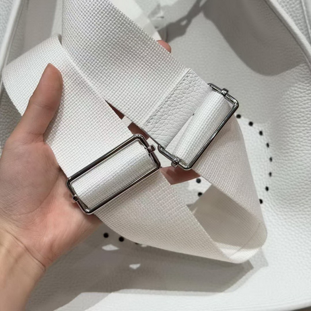 Hermes Evelyne 33 CM Bag Handmade In Taurillon Clemence Leather Silver Hardware 01 Blanc - Image 3